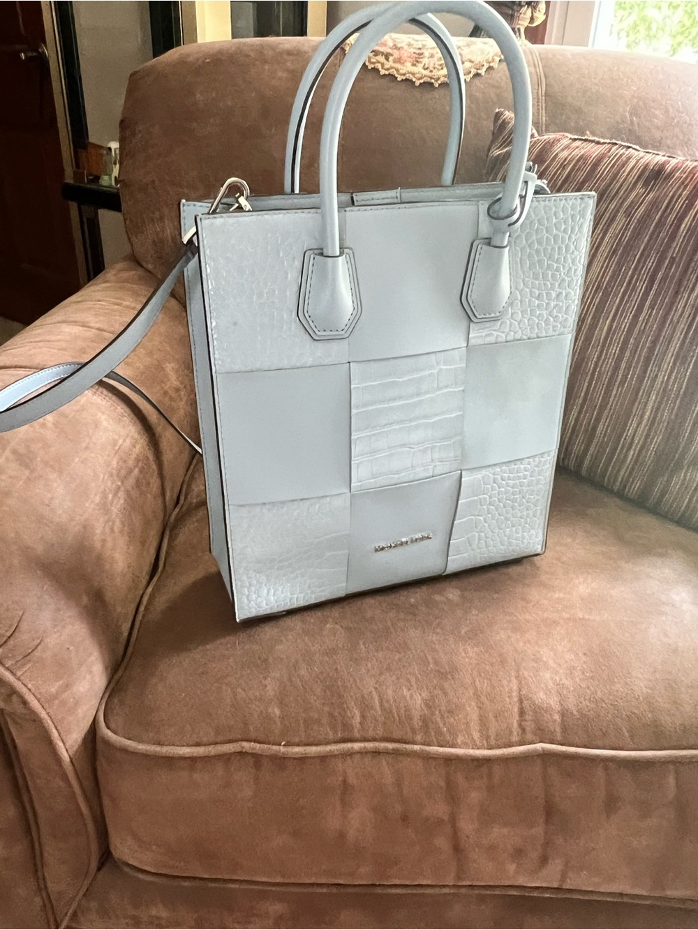 Michael Kors Light Gray Croc-Embossed Tote NEW - Picture 4 of 14